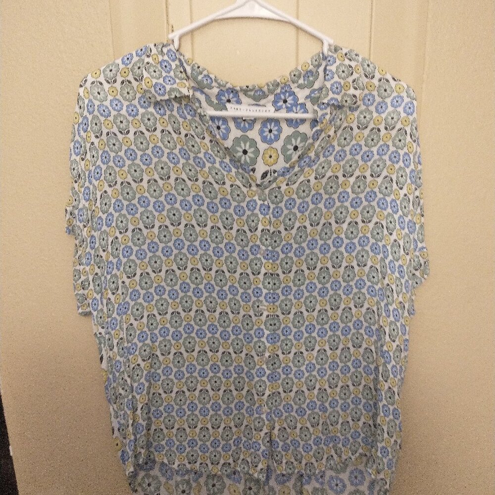 Jane & Delancy Size Large Blue and Yellow floral Silk and rayon blend button up